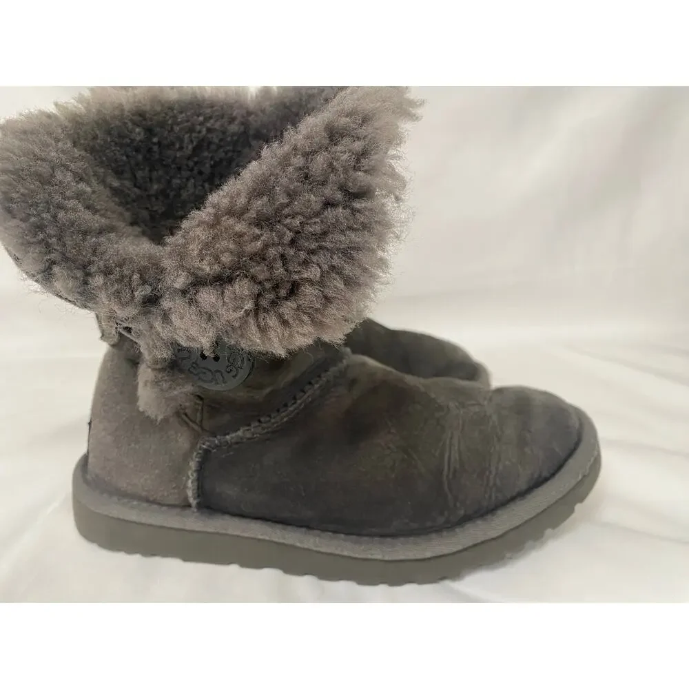 UGG Australia Bailey Button Gray Sheepskin Shearling Pull-On Ankle Boots US 5